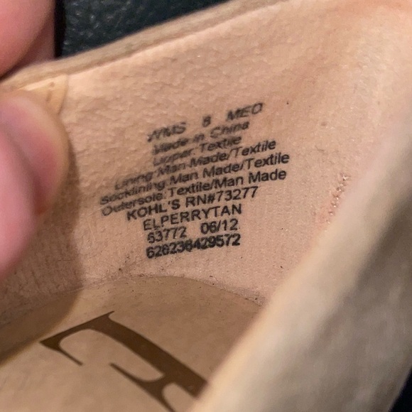 GUC Elle Elegant Beige and Gold Glitter Heels - Picture 8 of 8